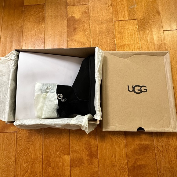 UGG CRYSTALS IRINA WINTER BOOTS 5 - Picture 3 of 8